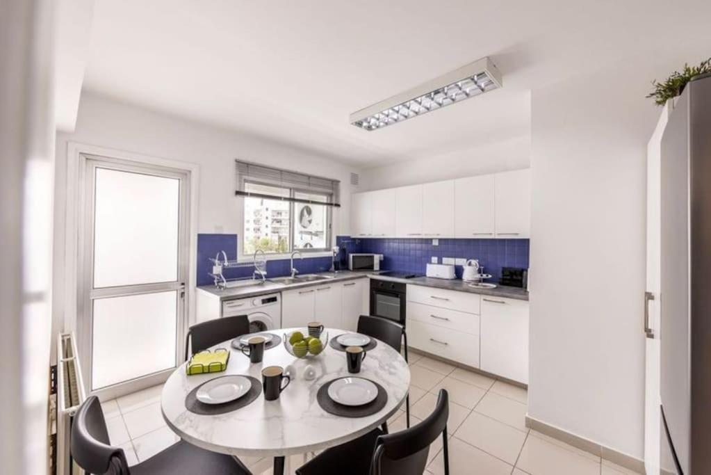 Luxurious Bright & Stylish 2Br With Office In Nicosia Daire Dış mekan fotoğraf
