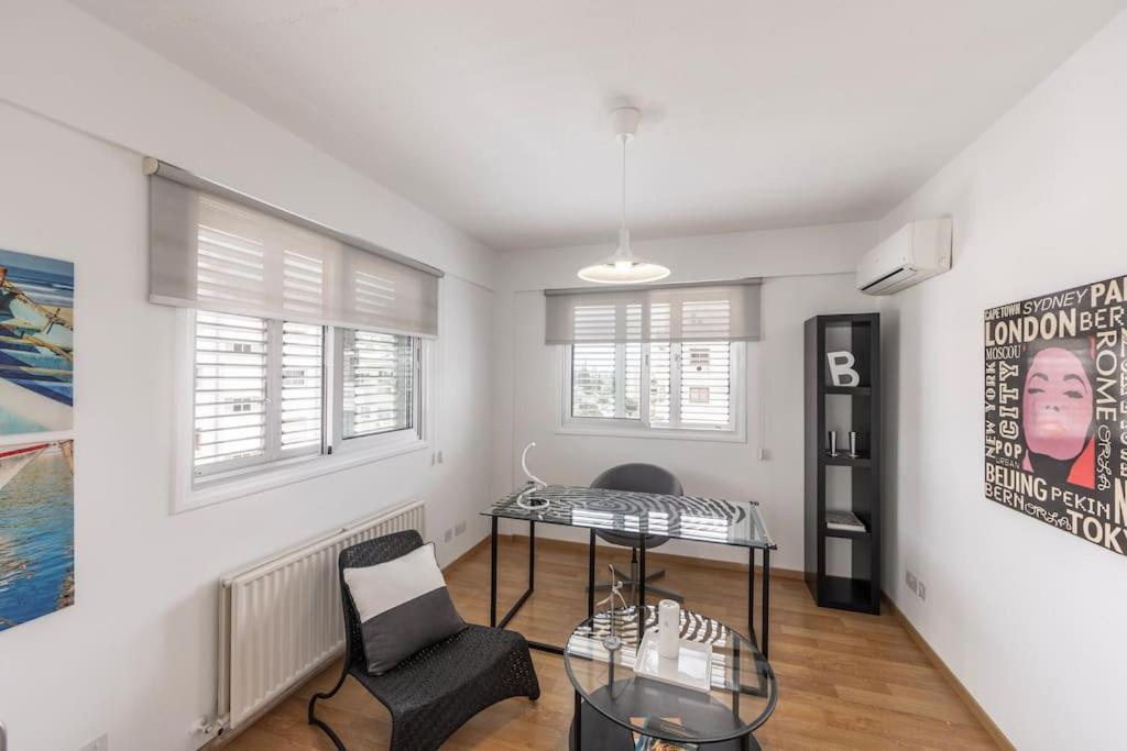 Luxurious Bright & Stylish 2Br With Office In Nicosia Daire Dış mekan fotoğraf