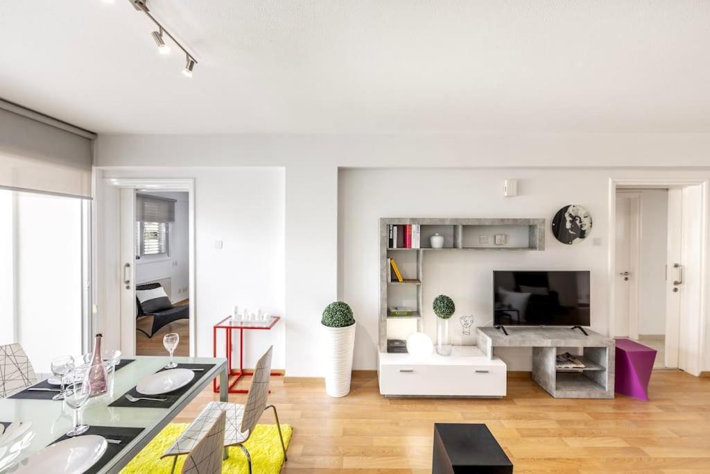 Luxurious Bright & Stylish 2Br With Office In Nicosia Daire Dış mekan fotoğraf