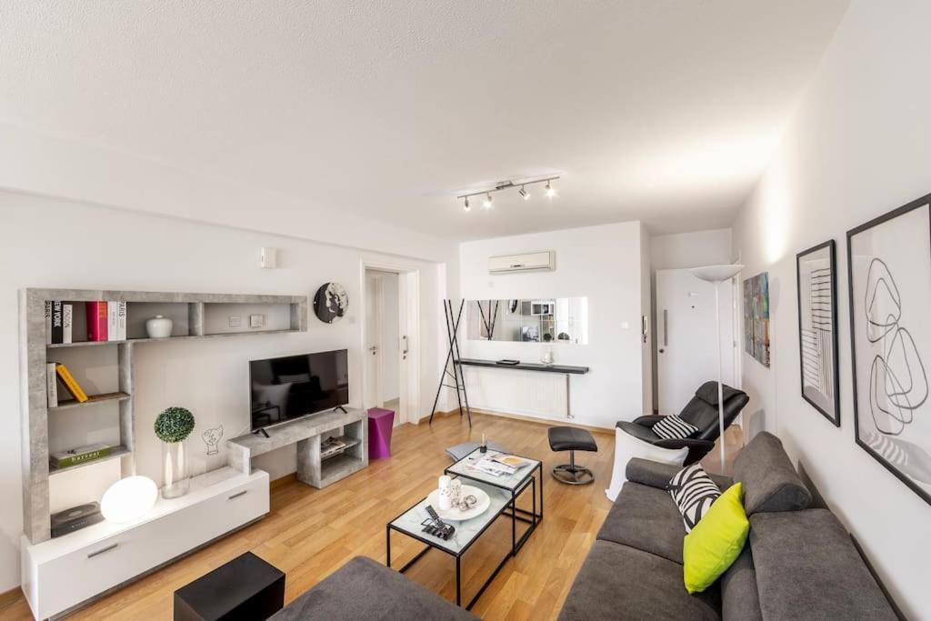 Luxurious Bright & Stylish 2Br With Office In Nicosia Daire Dış mekan fotoğraf